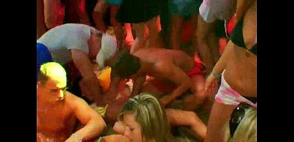  Girls are fucking in a hot orgy